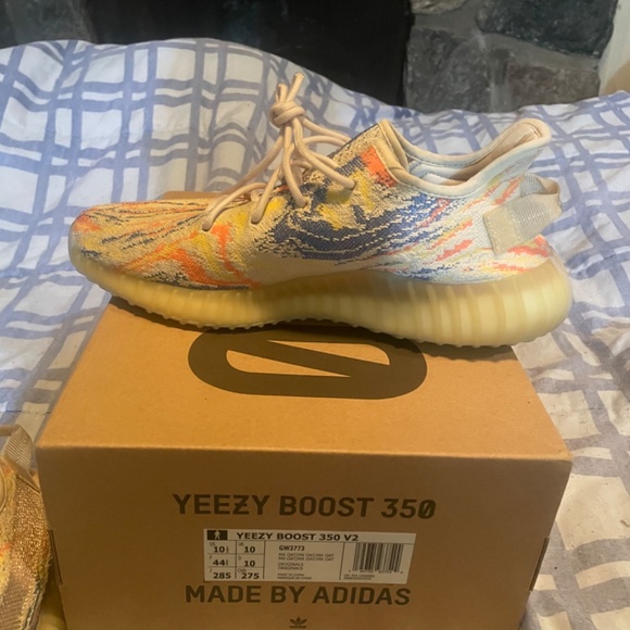 Adidas yeezy 350 v2 - Picture 2 of 3